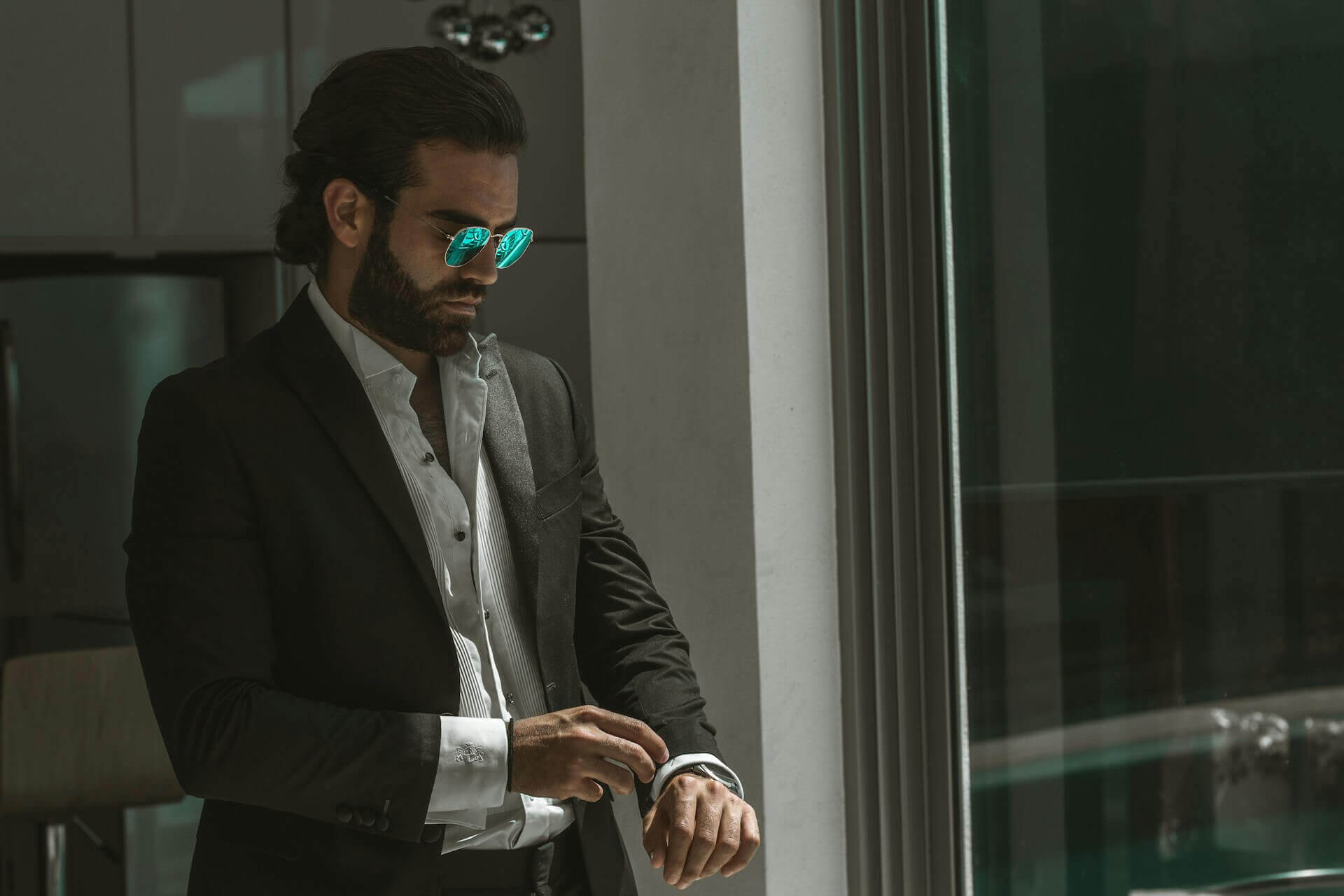 Luxury and premium fashion for women and men – clothing, shoes and accessories